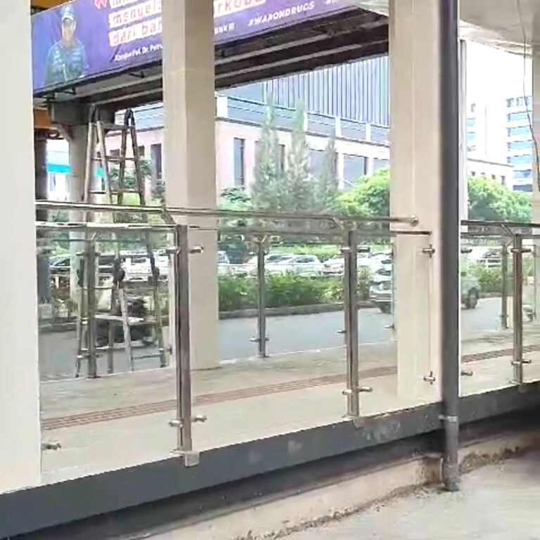 RAILING (HALTE LRT CAWANG JAKARTA) 3