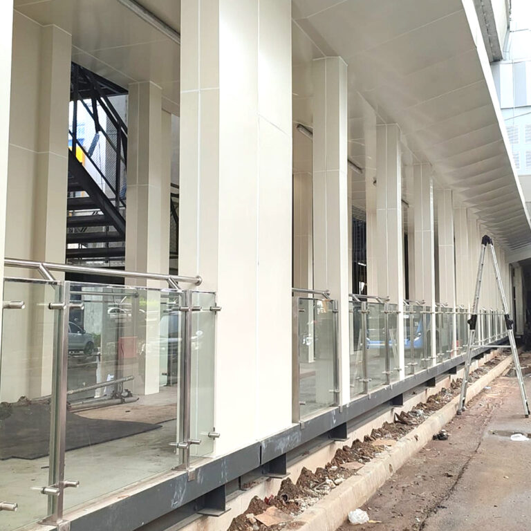 RAILING (HALTE LRT CAWANG JAKARTA)