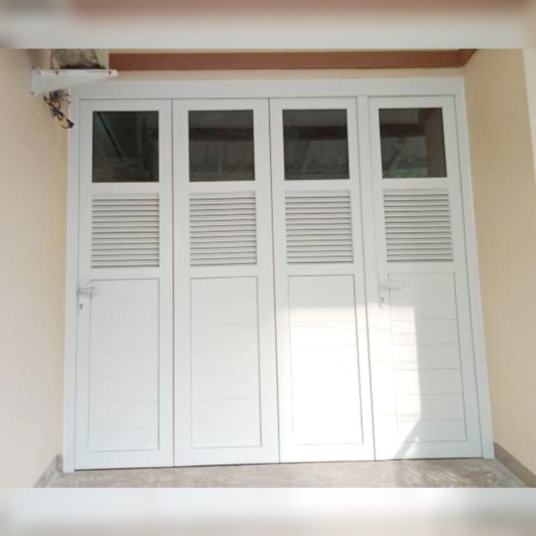Pintu Garasi 4 Daun + Kisi Kisi